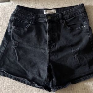 black mom jean shorts